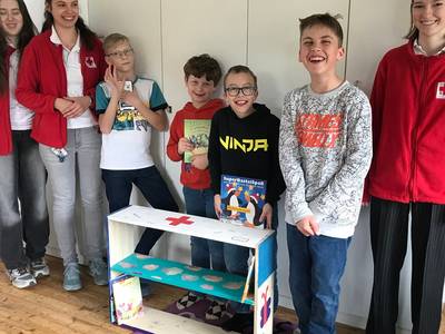 Jugend hilft Lesen lernen Gruppenbild